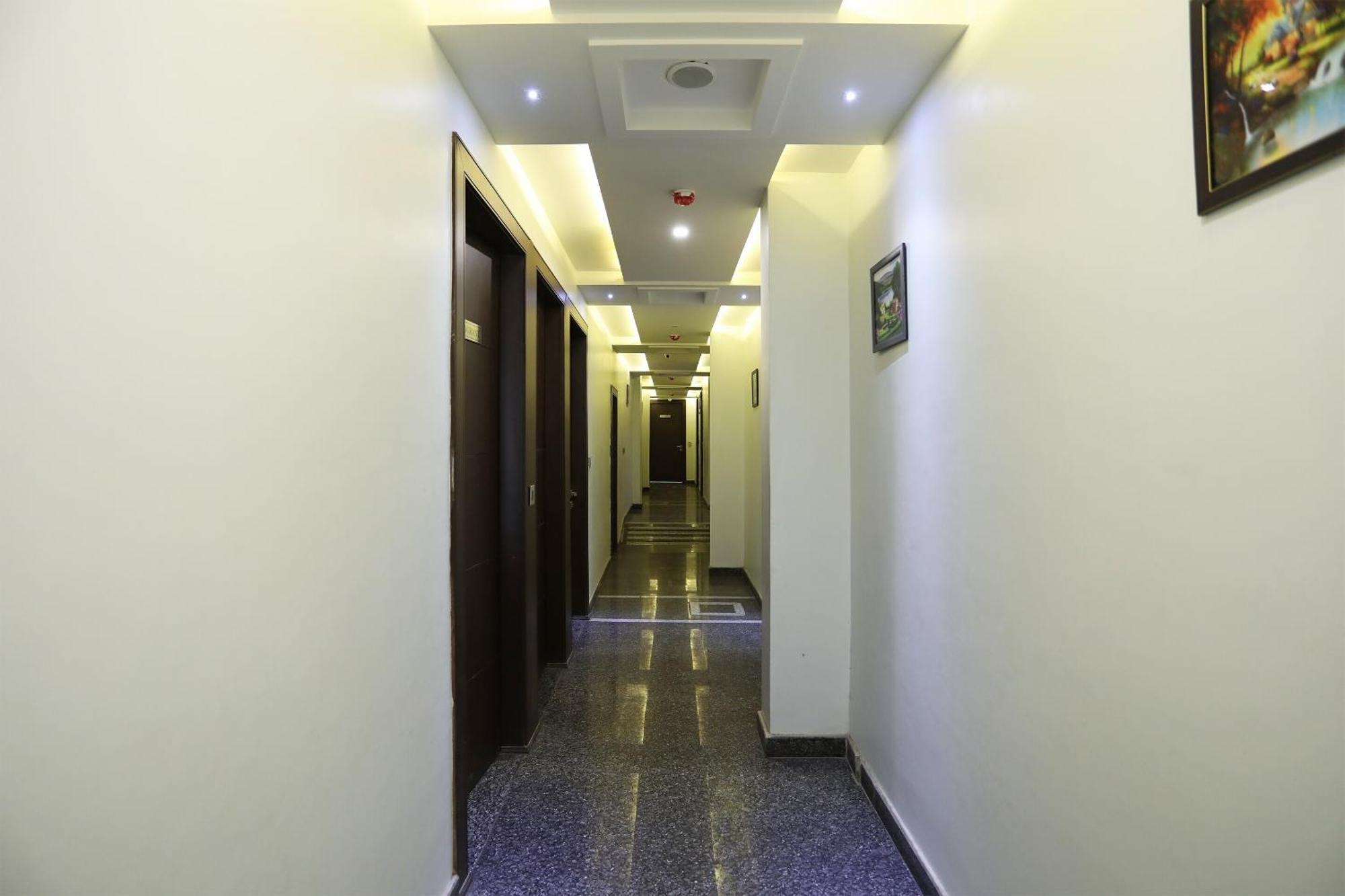 Oyo Hotel Vaishnavi Heritage Inn Агра Экстерьер фото