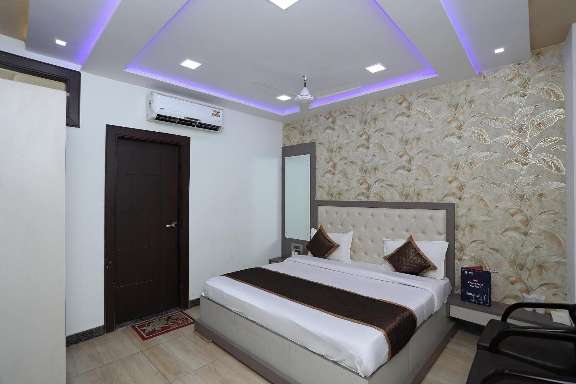 Oyo Hotel Vaishnavi Heritage Inn Агра Экстерьер фото