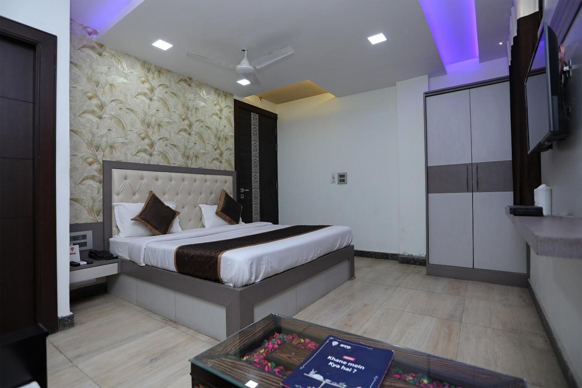 Oyo Hotel Vaishnavi Heritage Inn Агра Экстерьер фото
