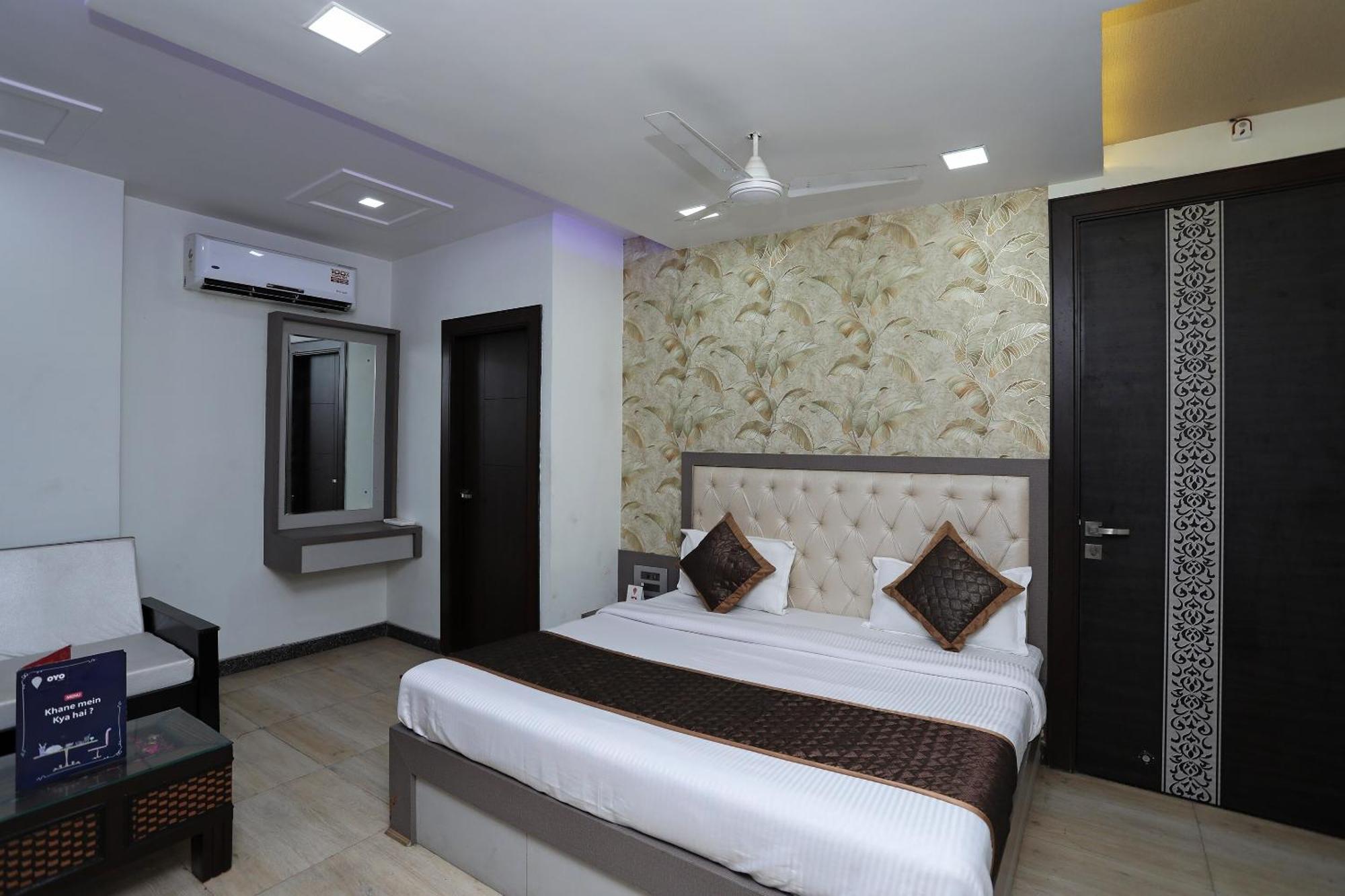 Oyo Hotel Vaishnavi Heritage Inn Агра Экстерьер фото