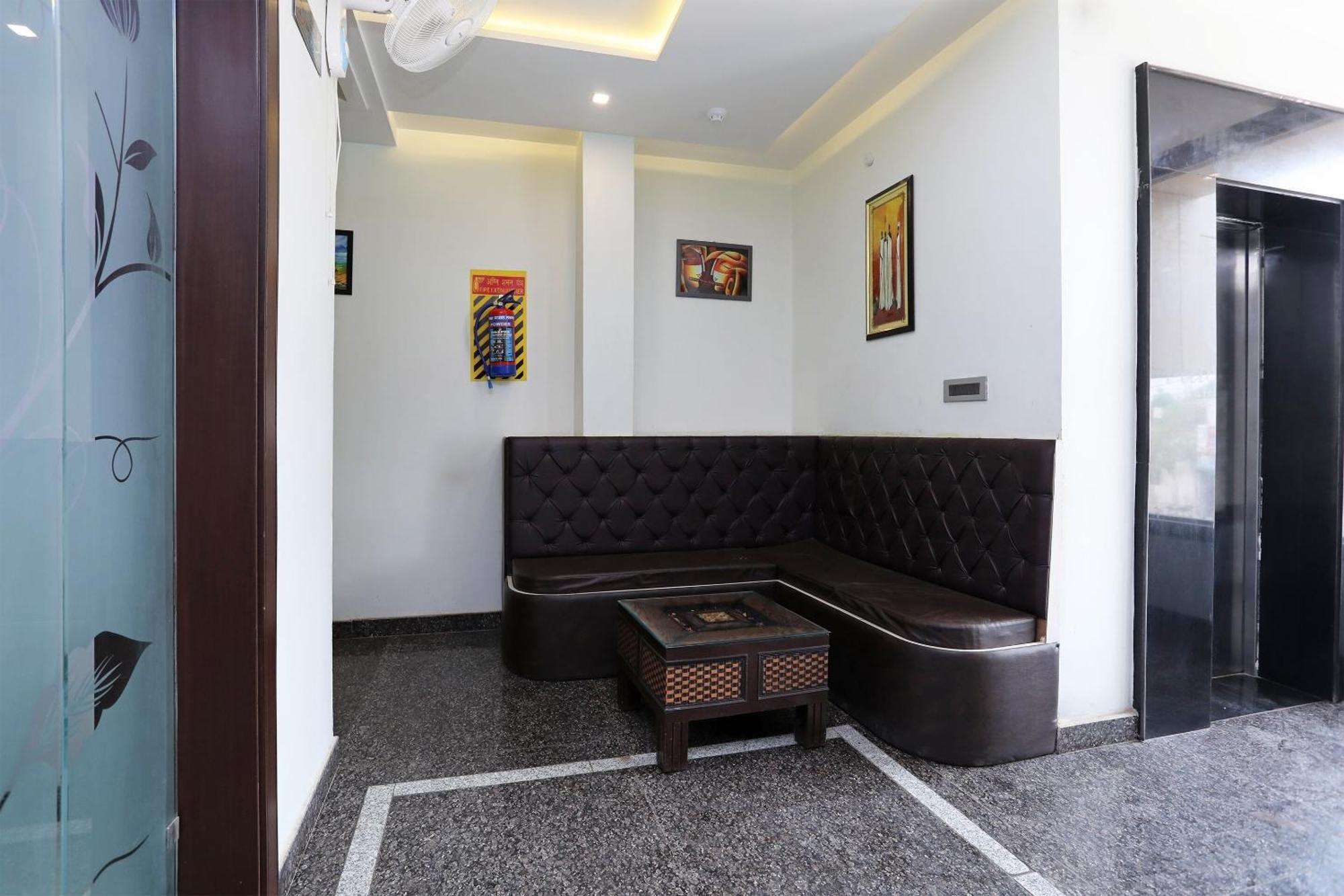 Oyo Hotel Vaishnavi Heritage Inn Агра Экстерьер фото