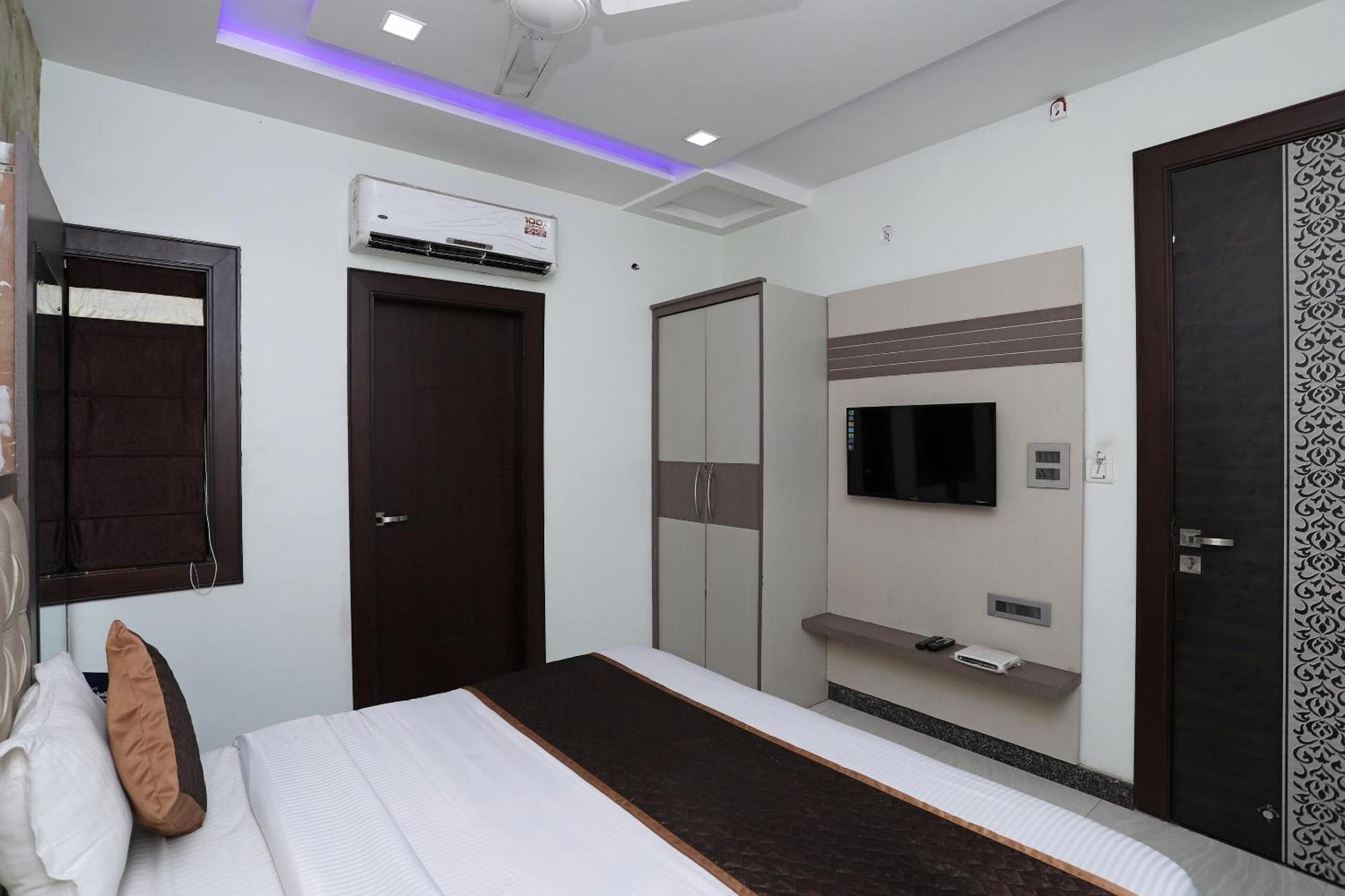 Oyo Hotel Vaishnavi Heritage Inn Агра Экстерьер фото