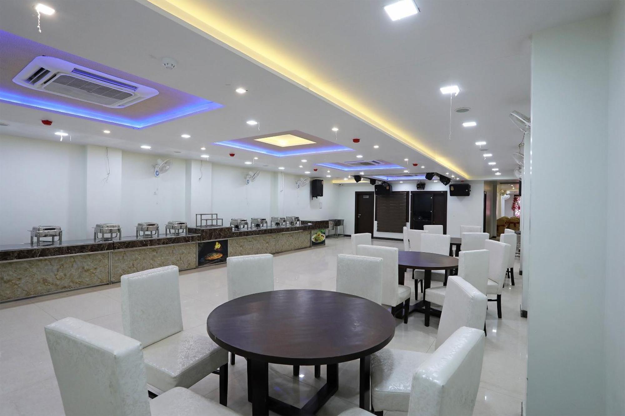 Oyo Hotel Vaishnavi Heritage Inn Агра Экстерьер фото