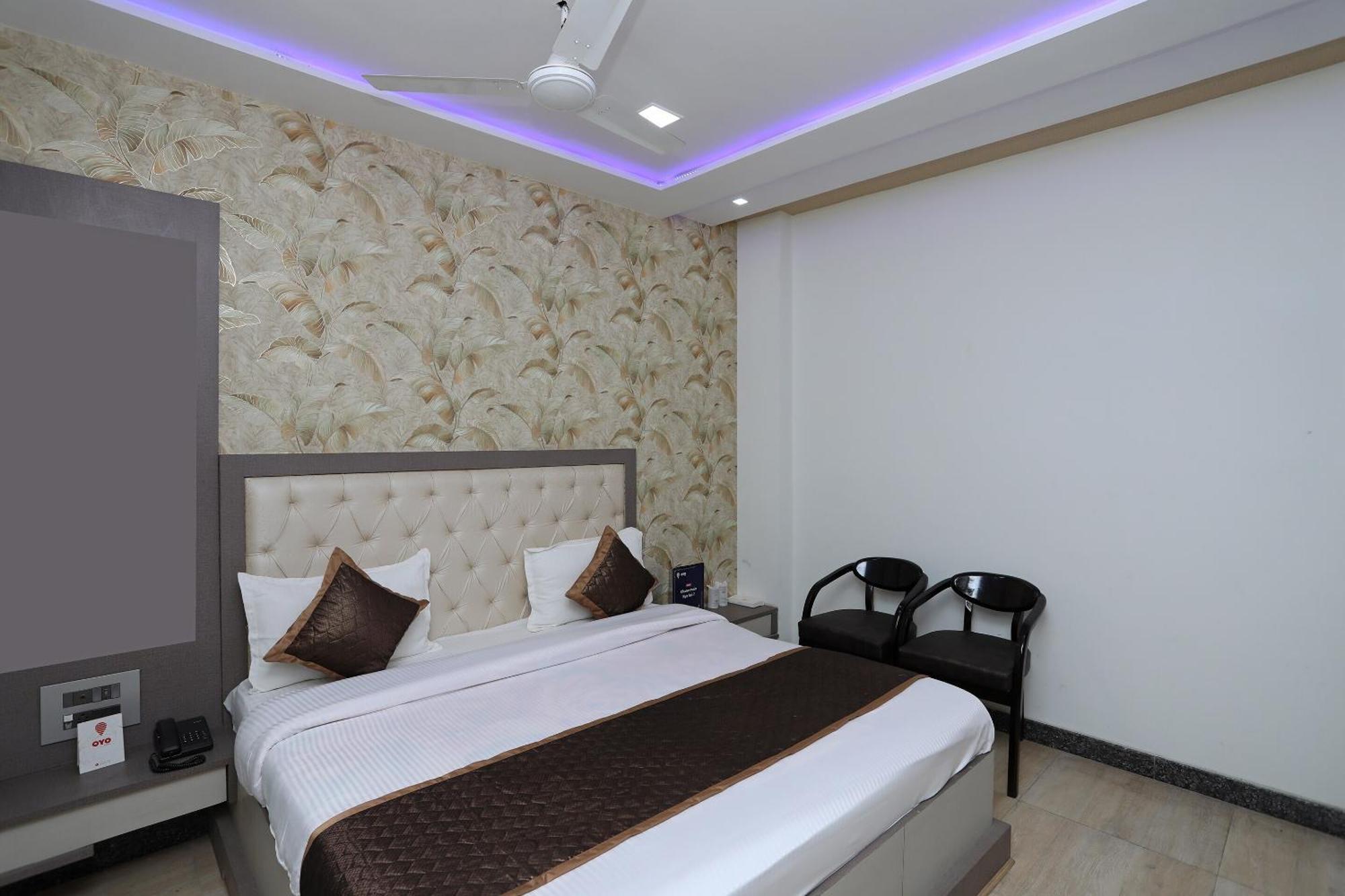 Oyo Hotel Vaishnavi Heritage Inn Агра Экстерьер фото