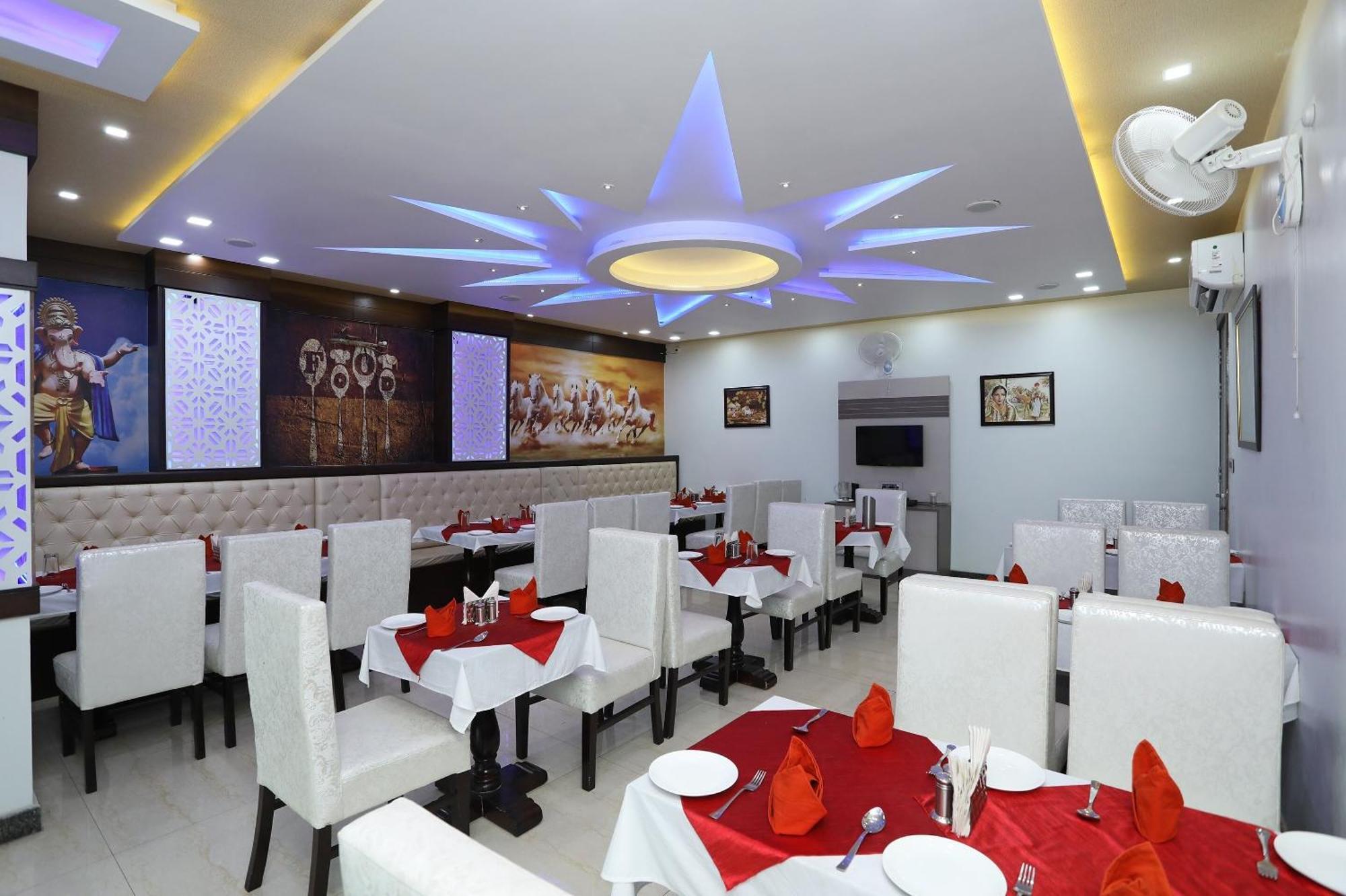 Oyo Hotel Vaishnavi Heritage Inn Агра Экстерьер фото
