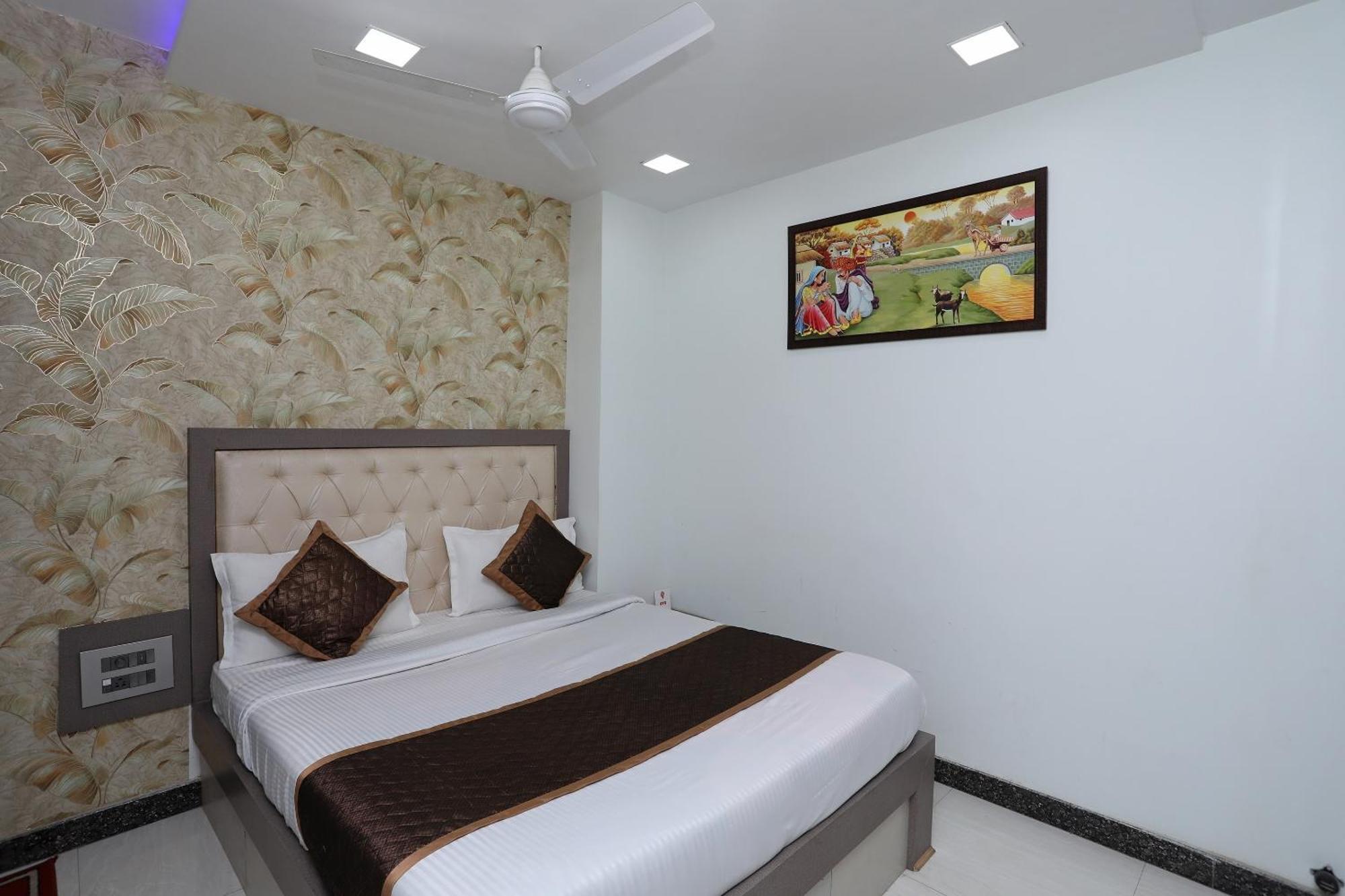 Oyo Hotel Vaishnavi Heritage Inn Агра Экстерьер фото